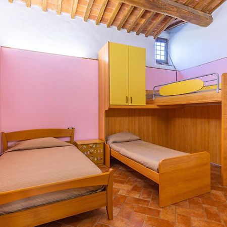 Awesome Home In Marliana With Kitchenette Buitenkant foto