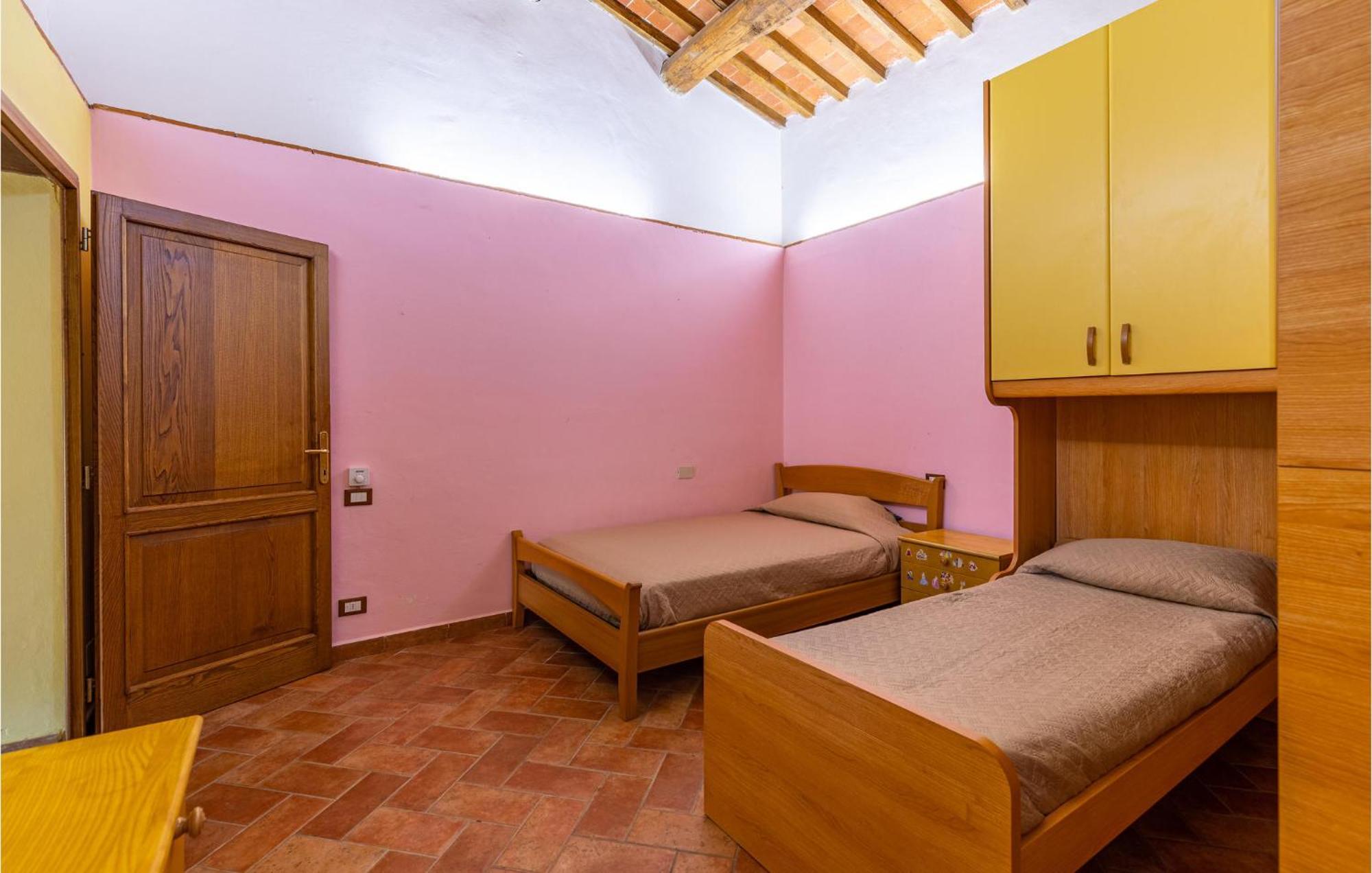 Awesome Home In Marliana With Kitchenette Buitenkant foto