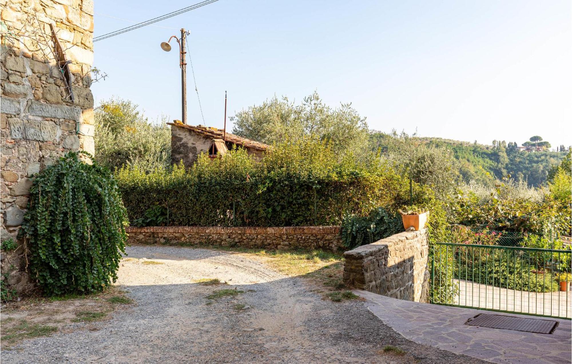 Awesome Home In Marliana With Kitchenette Buitenkant foto