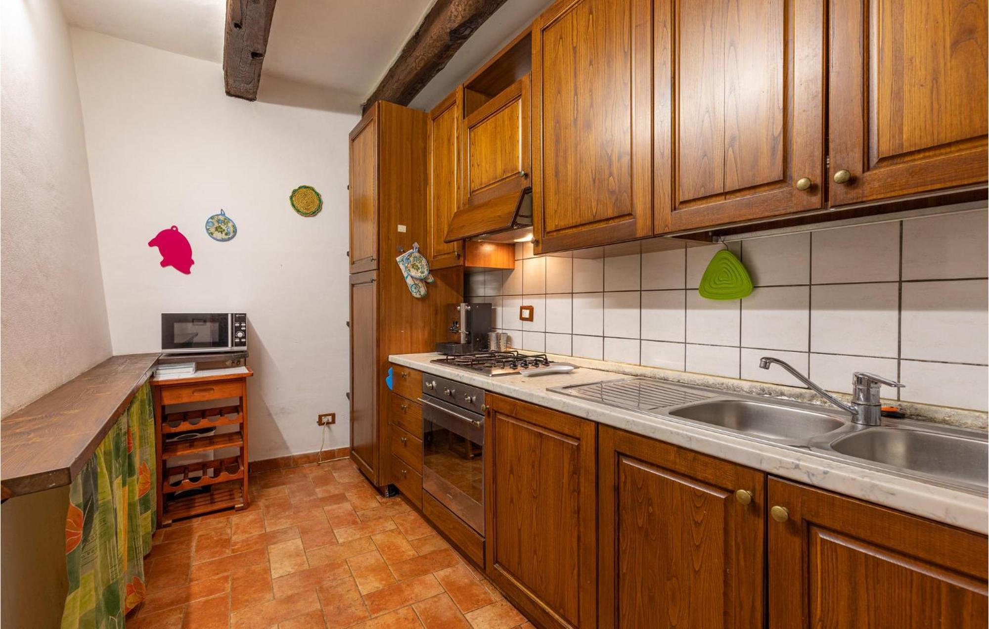 Awesome Home In Marliana With Kitchenette Buitenkant foto