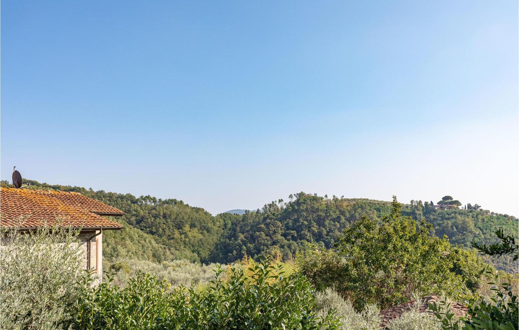 Awesome Home In Marliana With Kitchenette Buitenkant foto