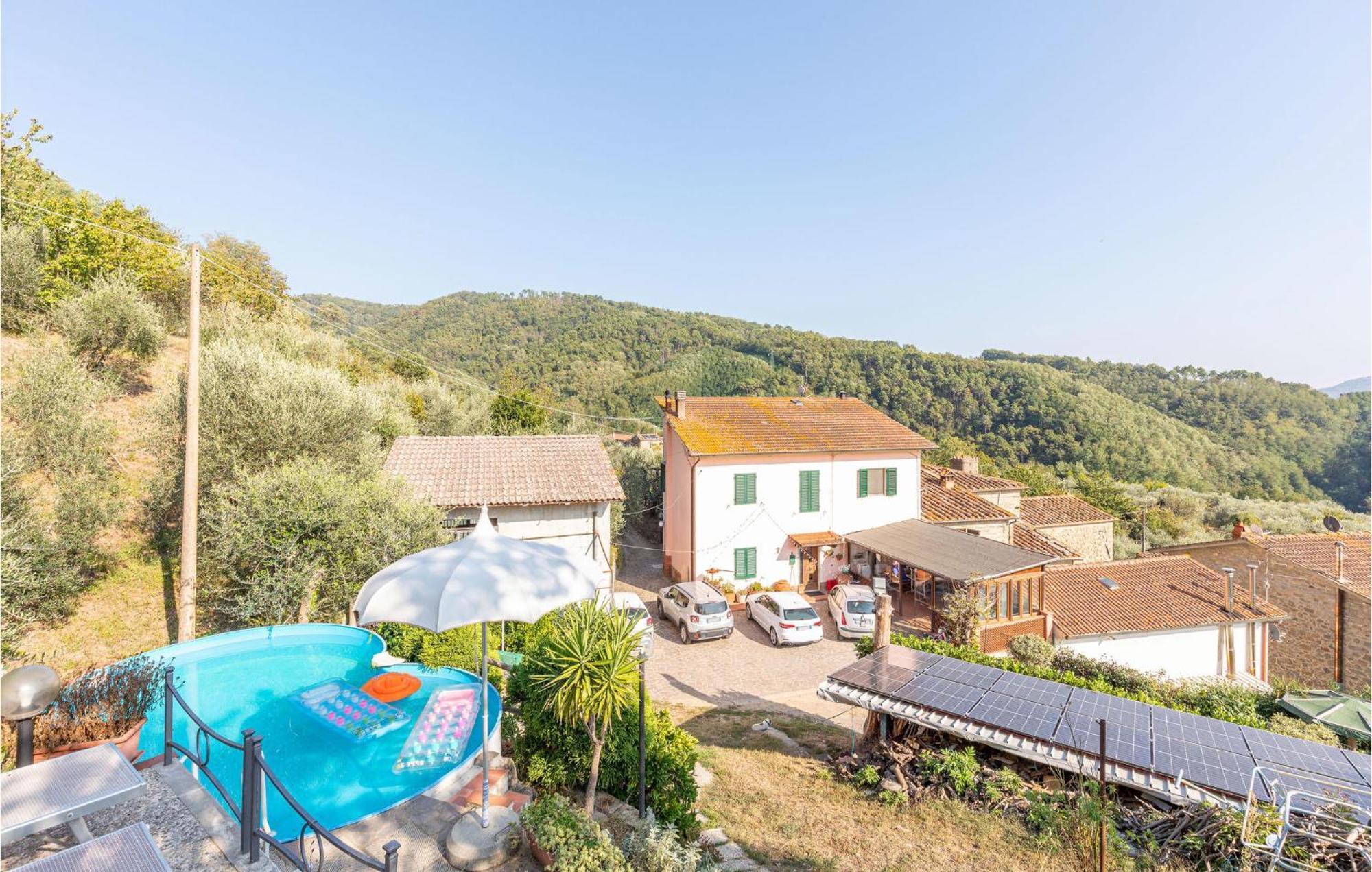 Awesome Home In Marliana With Kitchenette Buitenkant foto