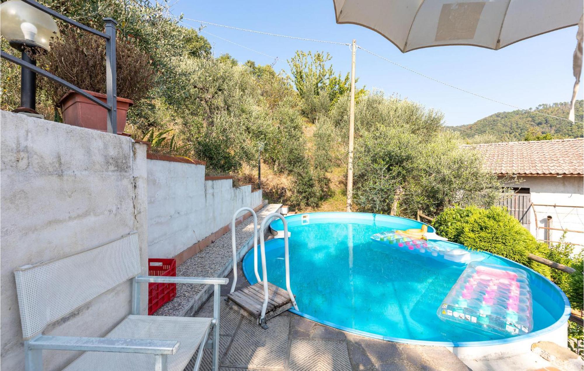 Awesome Home In Marliana With Kitchenette Buitenkant foto