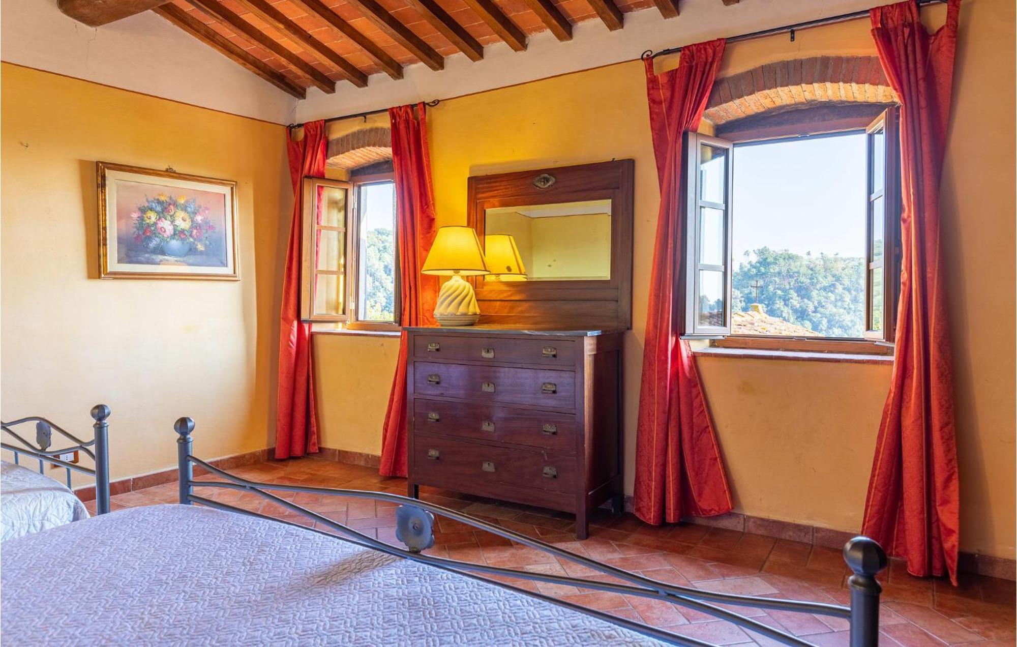 Awesome Home In Marliana With Kitchenette Buitenkant foto