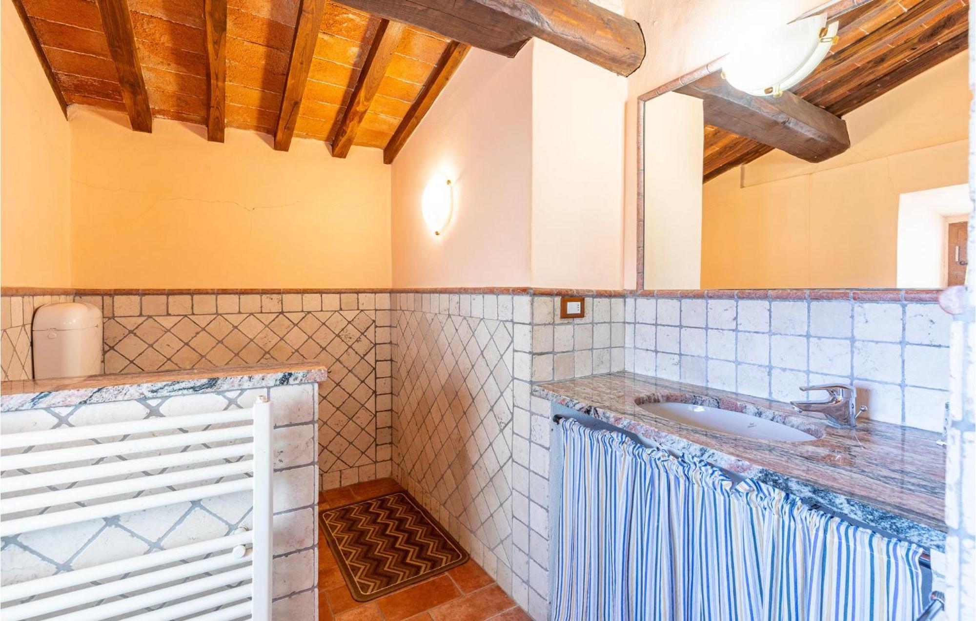 Awesome Home In Marliana With Kitchenette Buitenkant foto