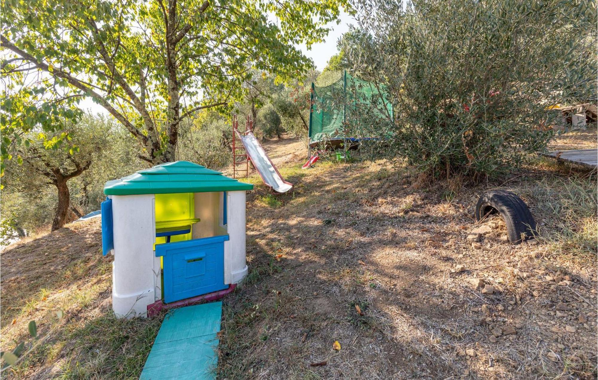 Awesome Home In Marliana With Kitchenette Buitenkant foto